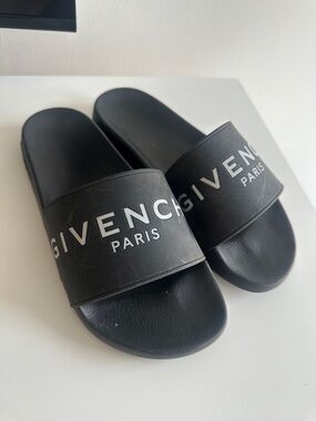 Givenchy Black Pool Slide